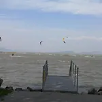 Balatonpart-lak