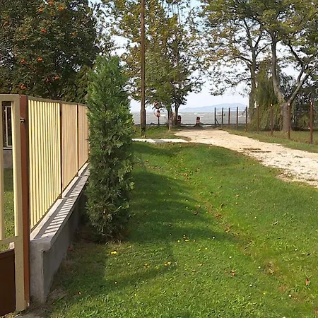 Balatonpart-lak Lejlighed