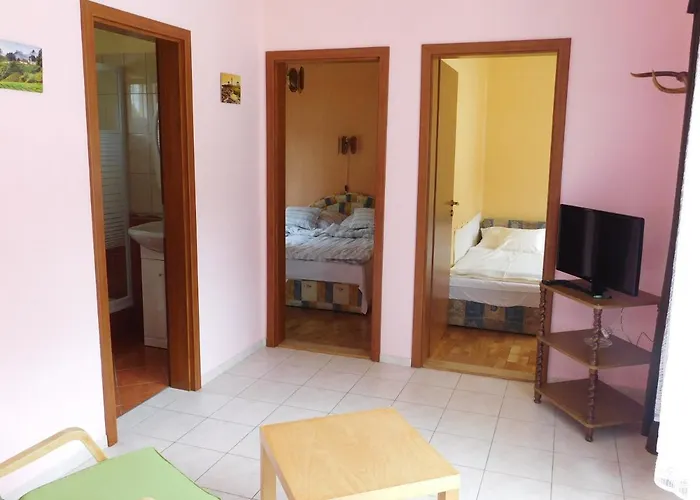 Balatonpart-lak * Balatonfenyves